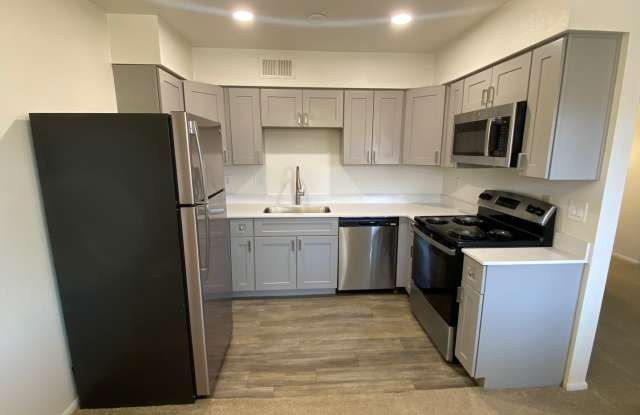 Shadowbrook Apartments-Scenic Living in Sedona photos photos