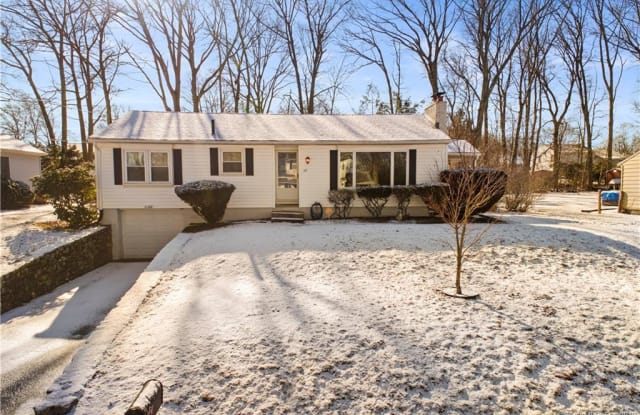 28 Oakridge Road - 28 Oakridge Road, Waterbury, CT 06706