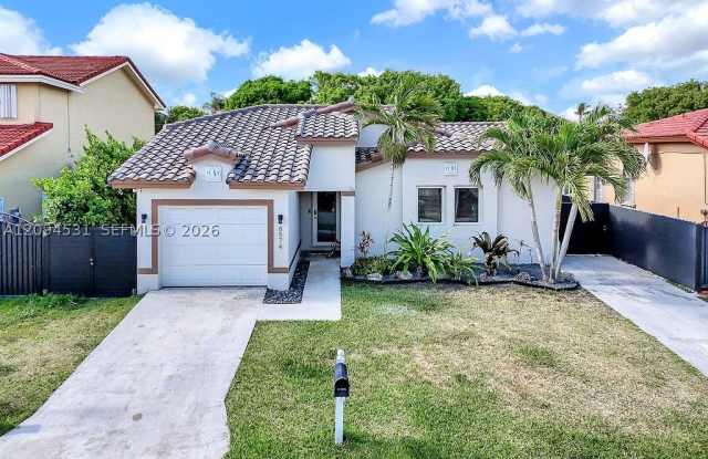 8574 SW 211th Ter Gallery 1