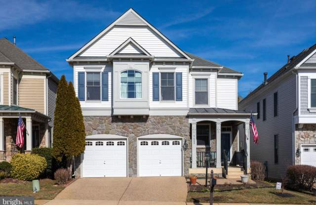 5689 TOWER HILL CIRCLE - 5689 Tower Hill Circle, Kingstowne, VA 22315