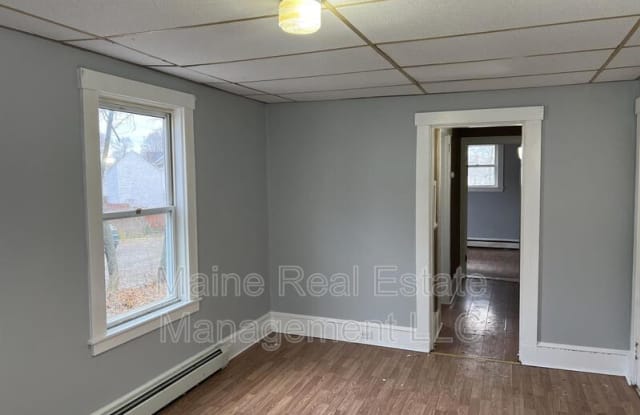 402-404 Hammond Street - 402 Hammond Street, Bangor, ME 04401