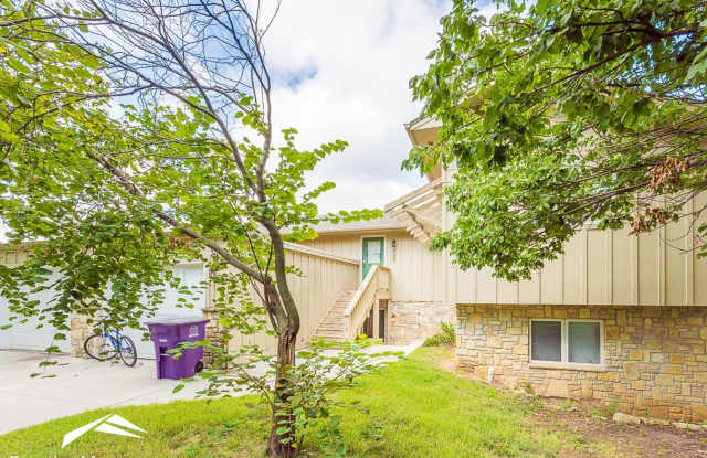 Beautiful 2 bedroom duplex located on the West side of Manhattan! photos photos