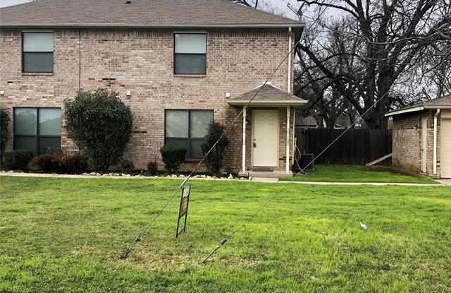 300 S Tarrant Street - 300 South Tarrant Street, Crowley, TX 76036