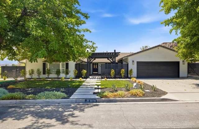Your Next Chapter Starts Here! 5 Bedroom Home! photos photos