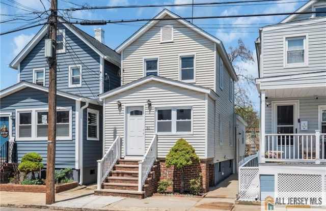 51 Levinson Avenue photos photos