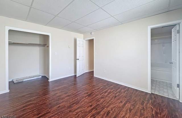 28 W Blackwell St UNIT 2 photos photos
