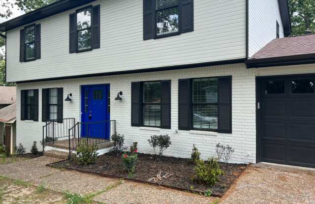 11907 Saint Charles Blvd, Little Rock AR 72211 - Totally remodeled Turtle Creek 4br 2ba w/2 car garage Gallery 3