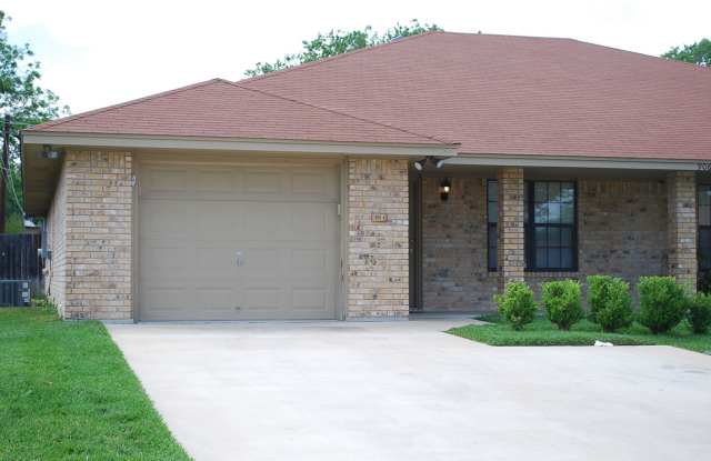 906 Crymes A photos photos