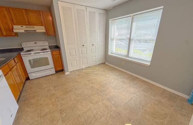 Move-In Ready North Raleigh Townhome Near I-440 & I-540 Gallery 4
