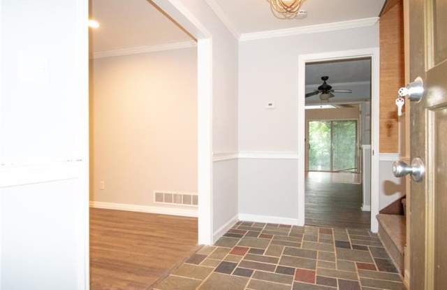 2925 Ridgelock Court Gallery 2