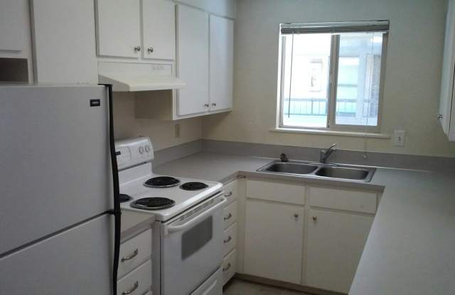 1360 Alder St photos photos
