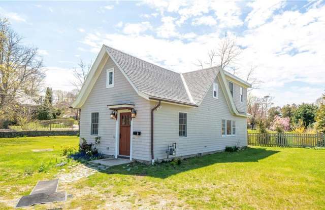 118 Harrison Avenue - 118 Harrison Avenue, Newport, RI 02840