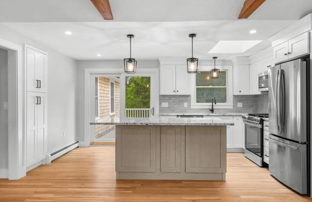 12 Brattle Drive Gallery 3