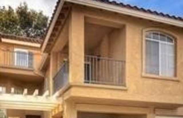 8215 E White Oaks Ridge - 8215 E White Oak Rdg, Orange, CA 92869 8215 E White Oaks Ridge - 8215 E White Oak Rdg, Orange, CA 92869