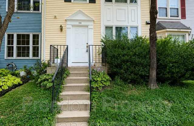 726 Pine Tree Ct. photos photos