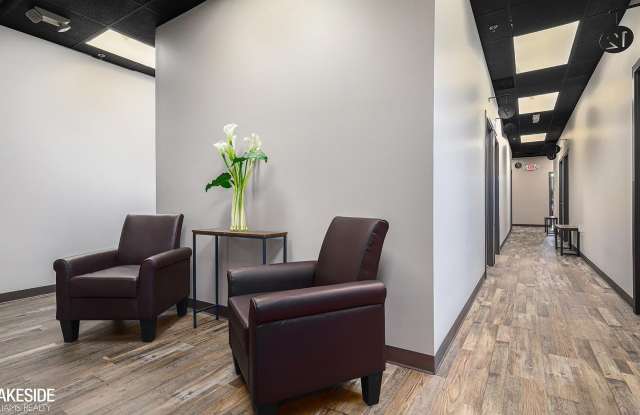 260 E Auburn Gallery 3