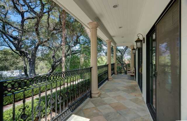874 Highland Drive Gallery 4