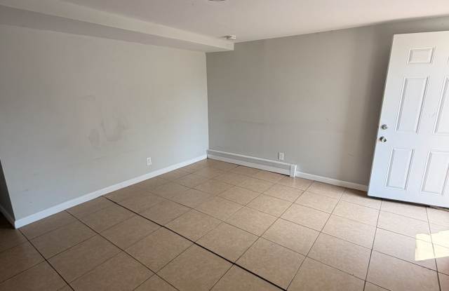 509 North Perry Street - 507 Gallery 2