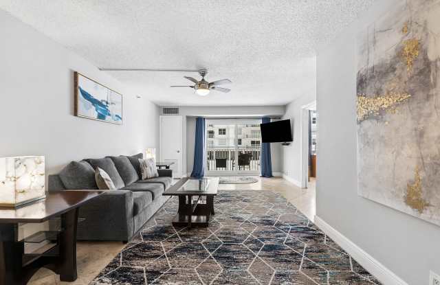 4511 S Ocean Boulevard Gallery 4