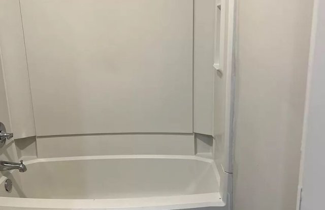 Room in 2 Bedroom Condo at Sharon Chase Dr Gallery 4
