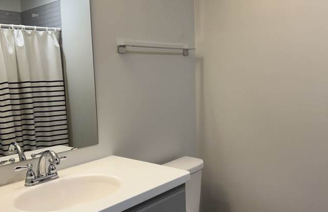 $2,300 | 2 Bedrooms, 2.5 Bathroom Townhome | Pet Friendly* | Available for a August 1st, 2027 Move In! Gallery 4