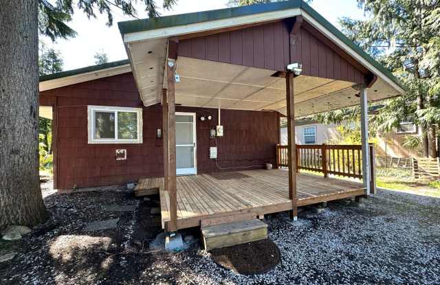 2 Bedroom 1 Bath home in Maple Falls Gallery 1