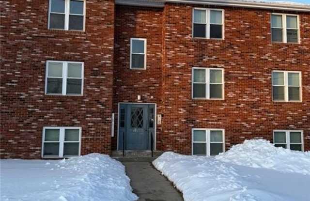 14 Saratoga Avenue unit: 3 photos photos