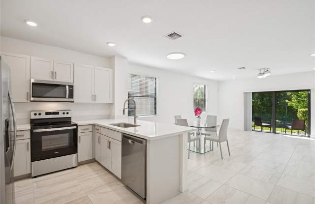 180 SE 5th Court, Deerfield Beach, FL 33441 - 180 Southeast 5th Court, Deerfield Beach, FL 33441