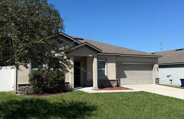 3/2 with Fenced Yard in Gated Community Gallery 3