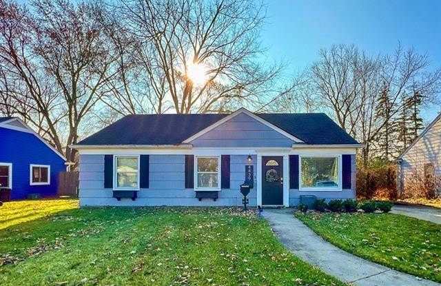 4439 W 14 MILE Road - 4439 West 14 Mile Road, Royal Oak, MI 48073