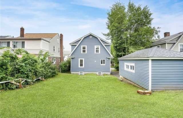 124 Tyndall Avenue Gallery 2