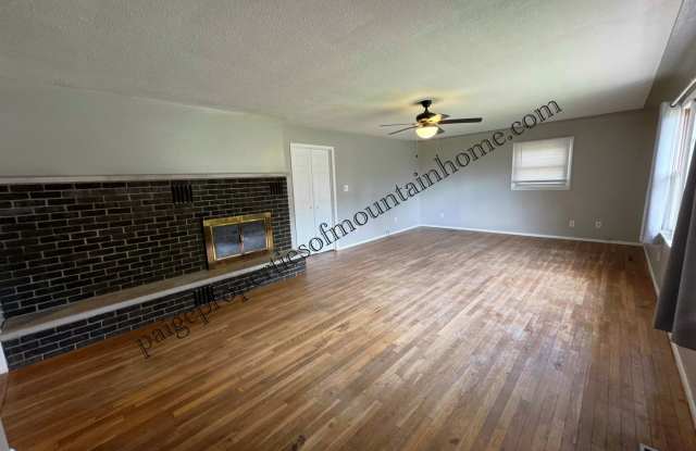 3 Bedroom /2 bath in Mountain Home Gallery 3