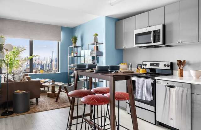 600 Pavonia Avenue photos photos