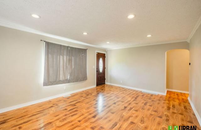 Beautifully Updated 4-Bedroom Home with 2-Car Garage in Spokane Gallery 4
