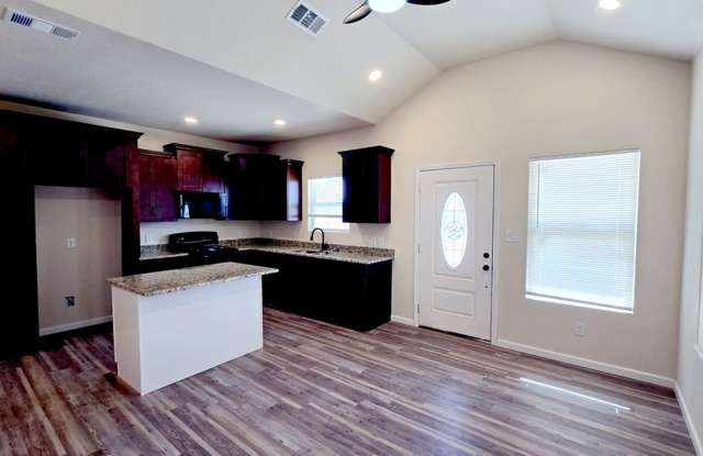 1012 N Eva Gallery 3