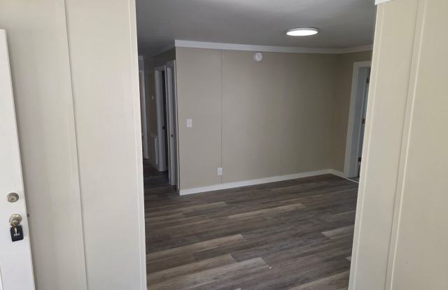 3 Bed 2 Bath Brick House Gallery 4