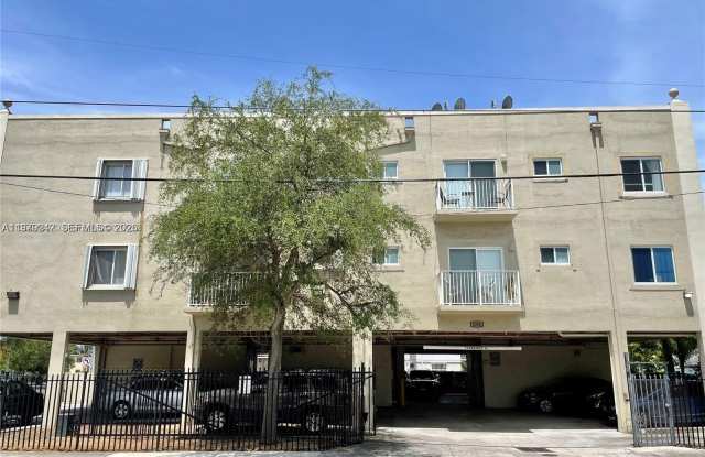 3201 W Flagler St photos photos