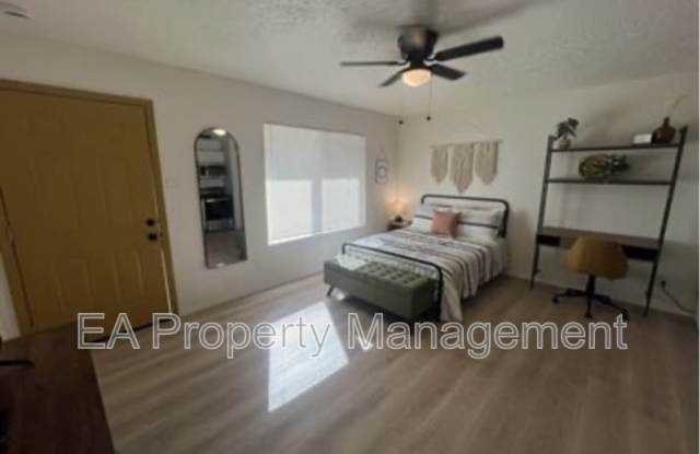 1320 Martin Luther King Jr Ave NE photos photos