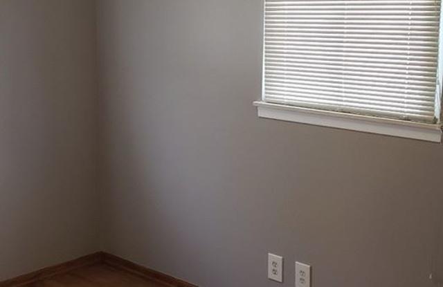 6156 Elro St. Gallery 4
