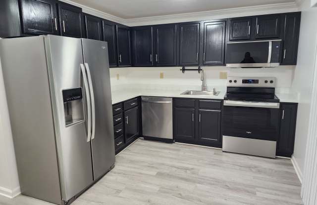 109 Blackstone Village - 109 Blackstone Street, Meriden, CT 06450