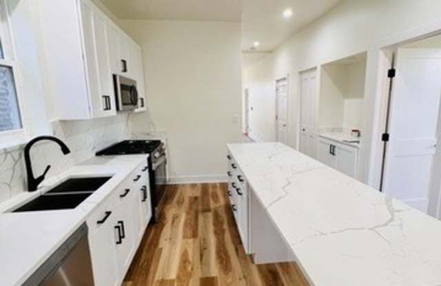 1906 W 34th Place Gallery 4