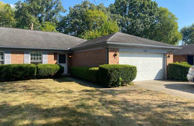 Spacious 2 Bedroom, 2 Bath Single-Story Home photos photos
