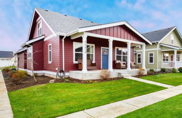 Charming 3 Bed, 3.5 Bath Home with Granite Counters  2-Car Garage in Lynden photos photos
