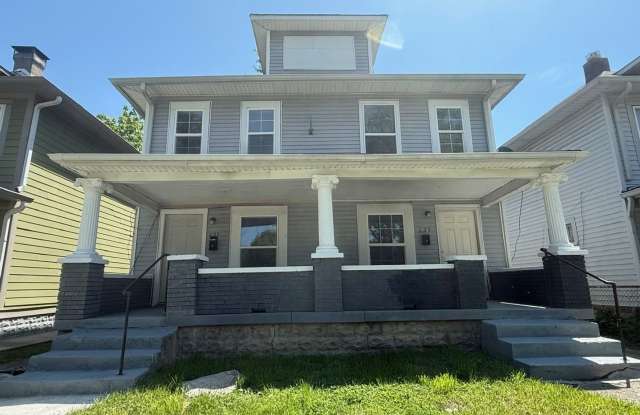 Newly Renovated 3BR/1BA Townhome near Downtown Indy photos photos