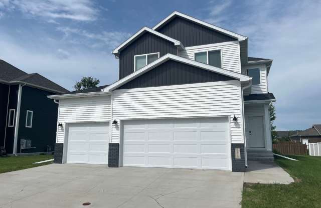 New 3 Bedroom/2.5 Bathroom House photos photos