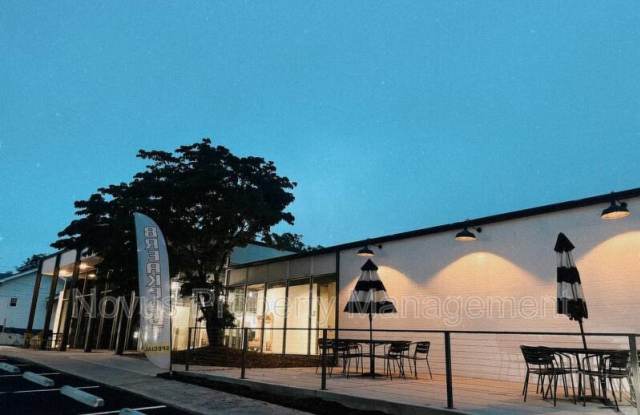 211 Hamilton Avenue Gallery 4