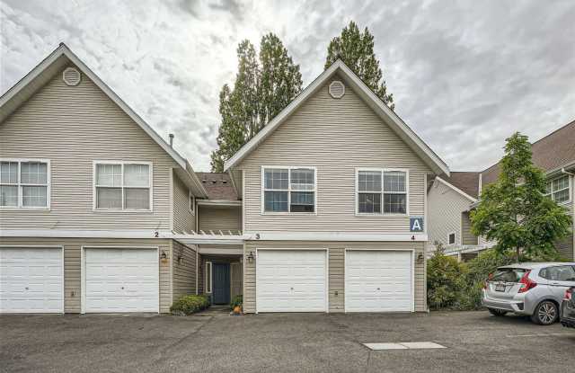 Spacious 3bed/2.5bath in Judkins Park - 815 23rd Avenue South, Seattle, WA 98144
