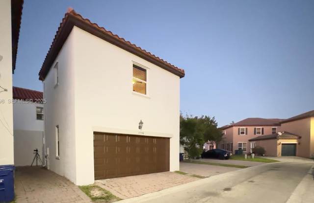 17146 SW 93rd St photos photos