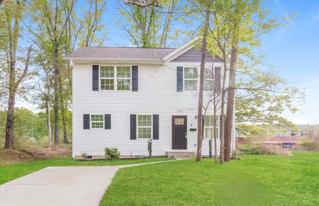 1034 Floyd Lane photos photos