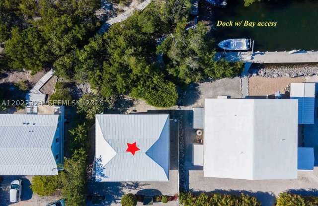 102 Venetian Dr Gallery 2